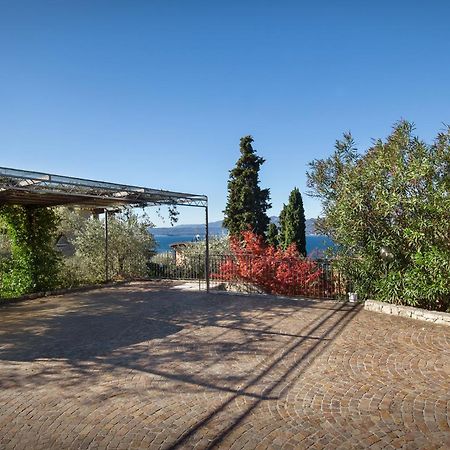 Villa Loncrino - Fine Living Torri Del Benaco Extérieur photo